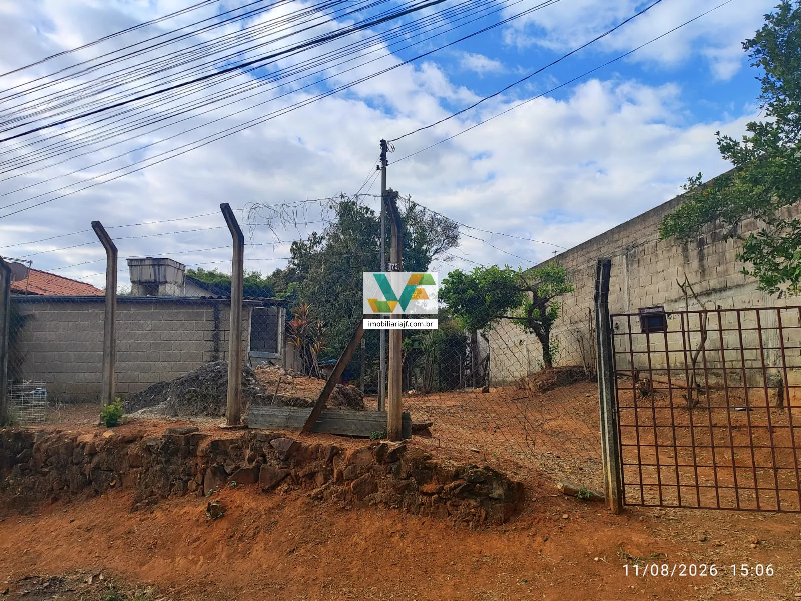 Terreno de 1691m2 no Bairro Nossa Senhora das Graças em Santa Luzia MG