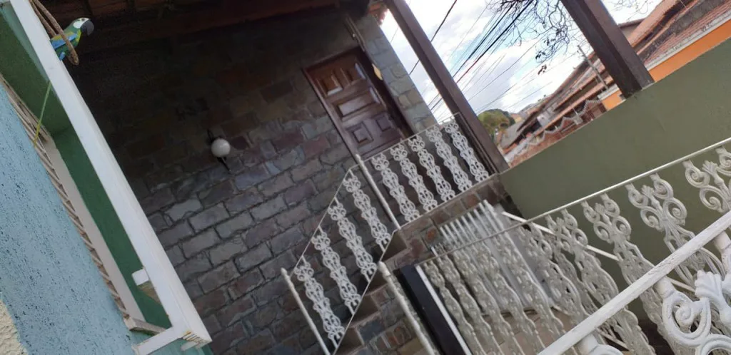 Casa à venda no bairro Nossa Senhora da Glória (ref. 184)