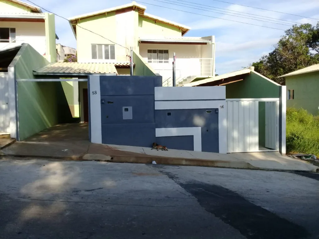 Casa à venda no bairro Santa Maria (ref. 194)