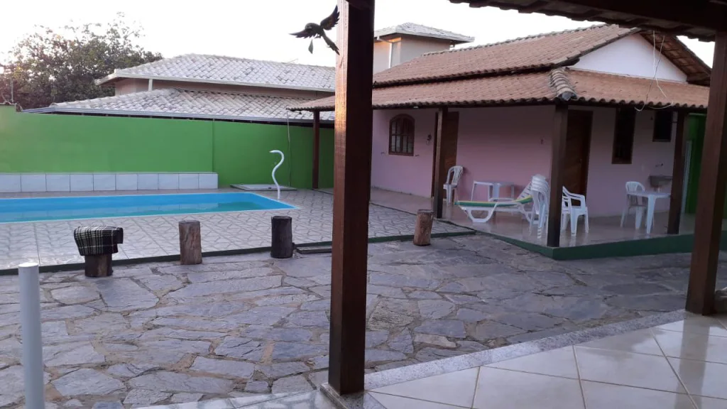 Casa à venda no bairro Santana do Riacho (ref. 212)