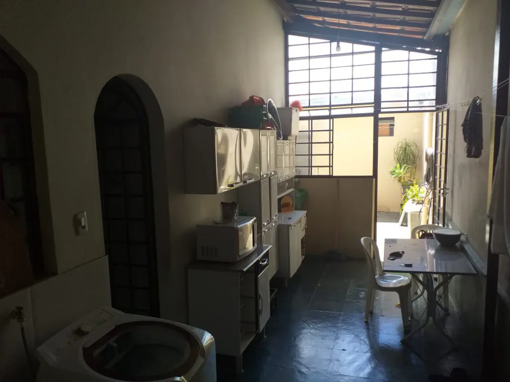 Casa à venda no bairro São Benedito (ref. 221)