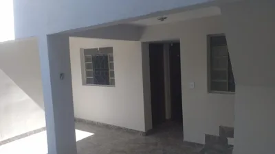 Casa à venda, por R$380.000,00, no Bairro São Benedito Via Colégio - Santa Luzia /MG