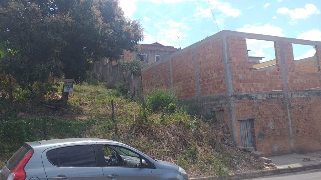Loteamento - Bairro Adeodato - 360m²