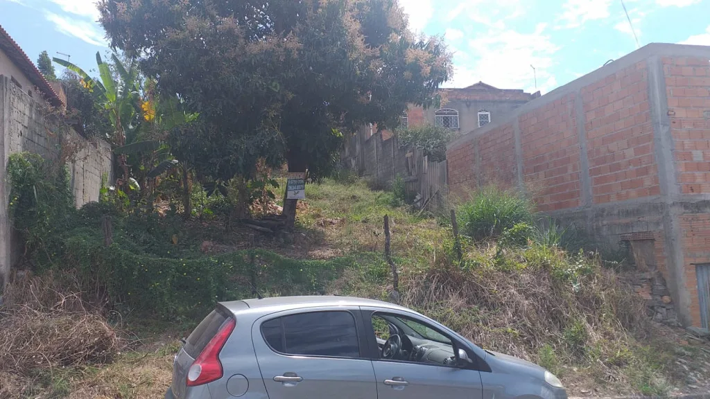 Loteamento - Bairro Adeodato - 360m²