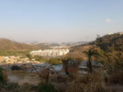 LOTE 200M2 BAIRRO CASTANHEIRA EM SANTA LUZIA/MG