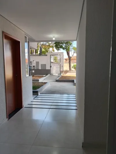 Apartamento à Venda no Bairro Boa Esperança – Santa Luzia/MG – 2 Quartos com Suíte, Sacada e Piso Laminado