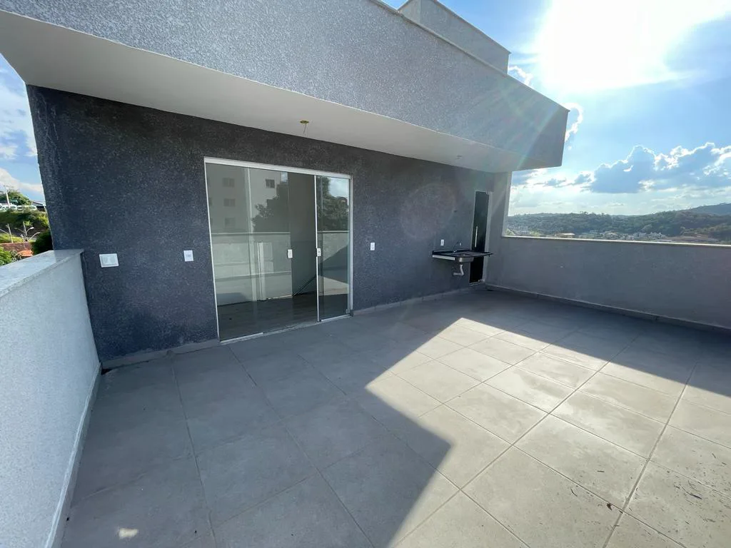 Cobertura Duplex à Venda,3 Quartos, Suíte, Varanda e 115m², por R$530.000,00, no Bairro Nossa Senhora das Graças – Santa Luzia/MG