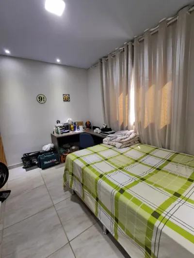 Casa ampla com 4 quartos e 5 vagas no Industrial Americano – Santa Luzia/MG | Aceita Permuta!
