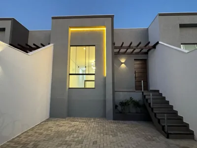 Casa duplex, à venda, 3 quartos, sendo um suíte, em lote de 180,00m², por R$598.000,00 - Novo Centro- Santa Luzia/MG