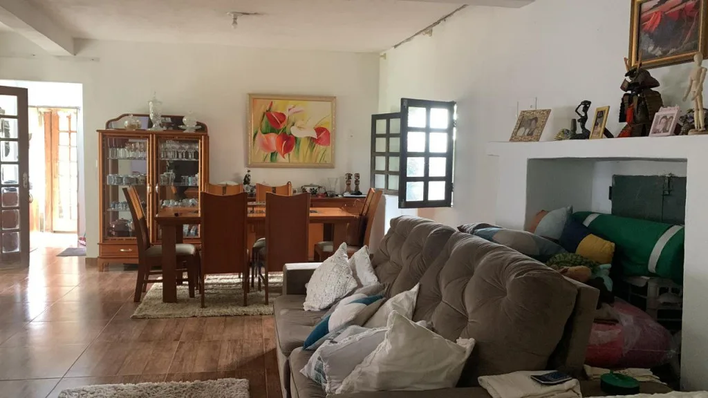 Casa em Construção, 504m² de Terreno, bairro Nossa Senhora das Graças, Santa Luzia - MG